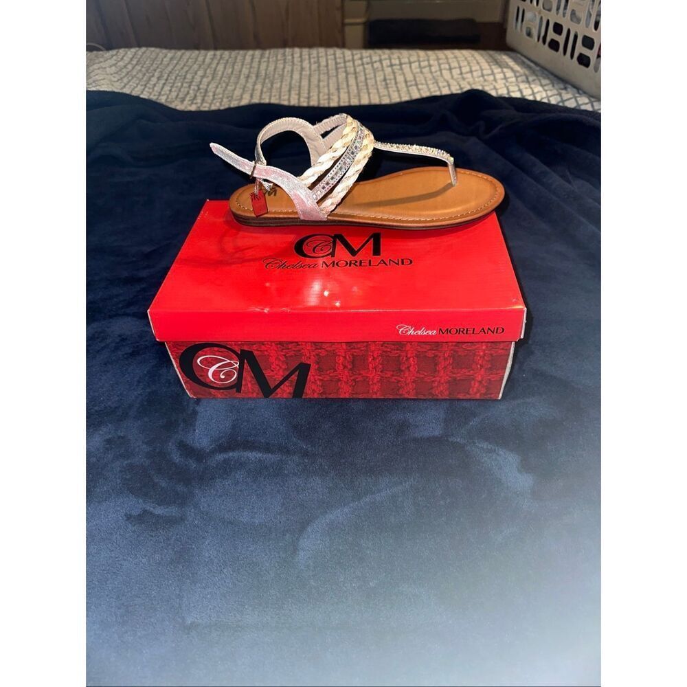 NWT Chelsea Moreland Women's Sandals - Silver and Tan